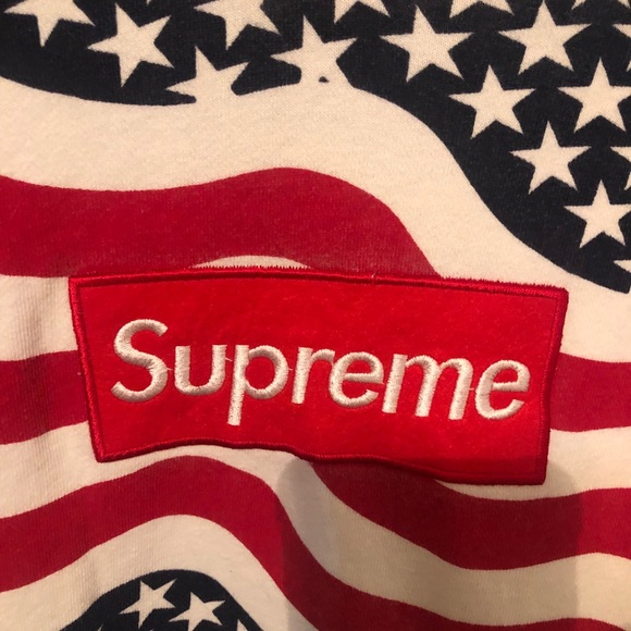 Supreme Hoodie - Picture 2 of 7